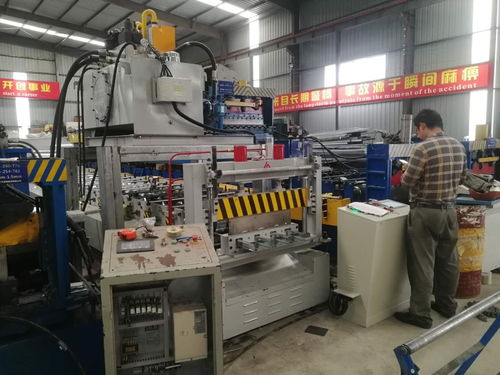 我國首條1米進(jìn)料YXB65 185 555閉口壓型鋼板生產(chǎn)線研發(fā)成功